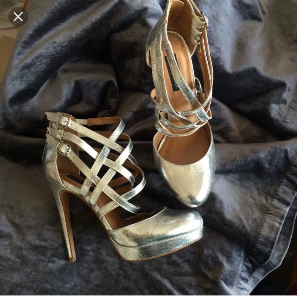 Sophia and lee strappy platform heels